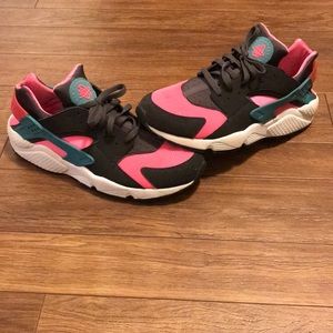 Nike Air Huarache Hyper Pink Cactus